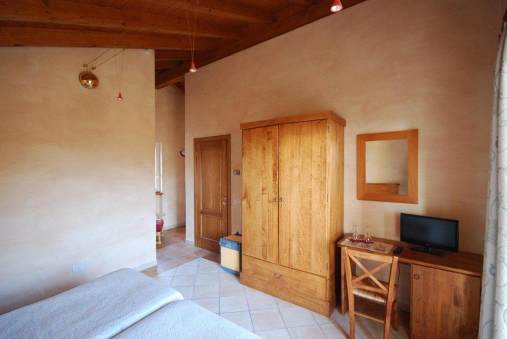 Garni Viggiona Hotel Trarego Room photo